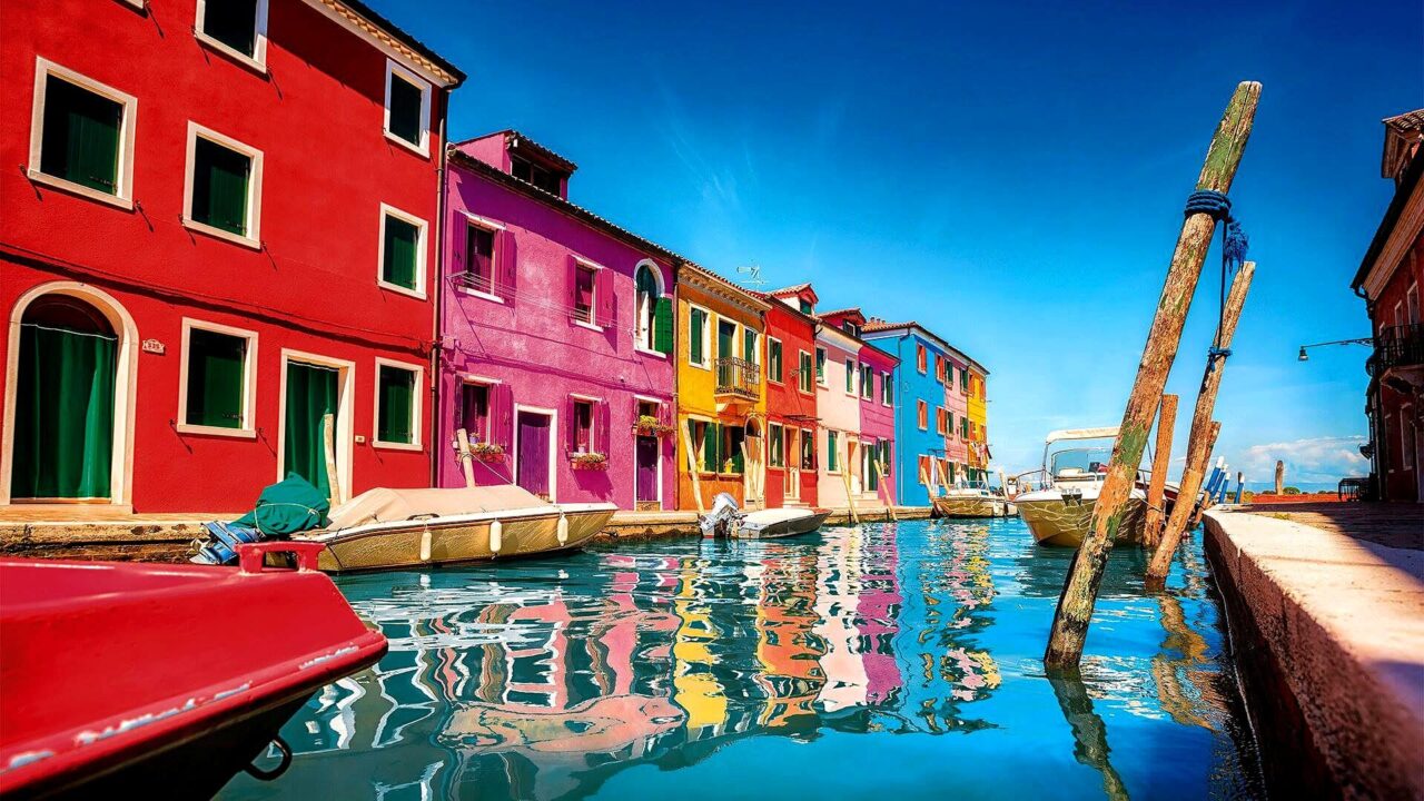 boat-trip-from-venice-to-murano-and-burano-venice-boat-experience-1 